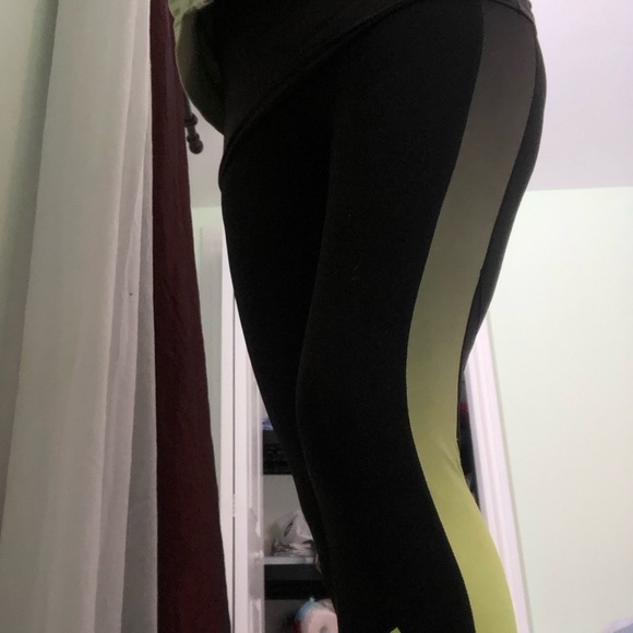 Adidas Climalite Capris  Leggings Work Out Pants - Picture 7 of 7